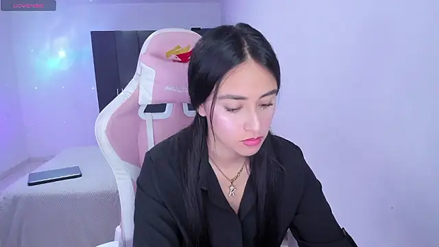 Tinylottie online show from March 1, 7:27 pm