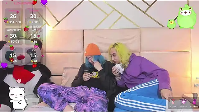 Snapshot of -kisa_ chatting on November 22, 2:21 am -kisa online show from November 22, 2:21 am