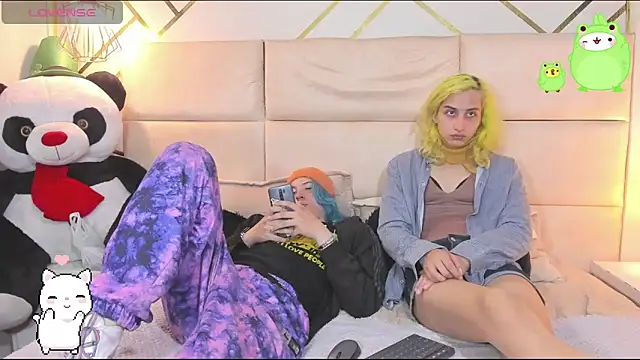 Snapshot of -kisa_ chatting on November 23, 2:44 am -kisa online show from November 23, 2:44 am