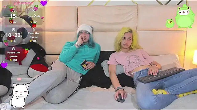 Snapshot of -kisa_ chatting on December 3, 1:46 am -kisa online show from December 3, 1:46 am