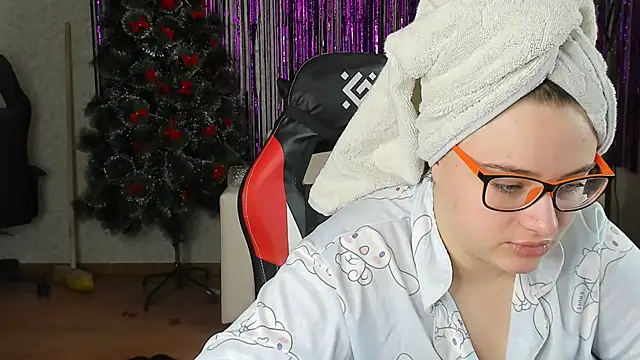 Seductive She Wolf online show from February 5, 11:02 am