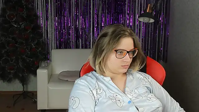 Seductive She Wolf online show from February 5, 6:48 pm