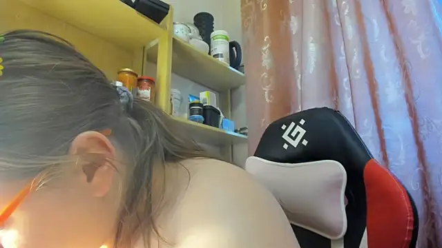 Seductive She Wolf online show from April 27, 2:53 am