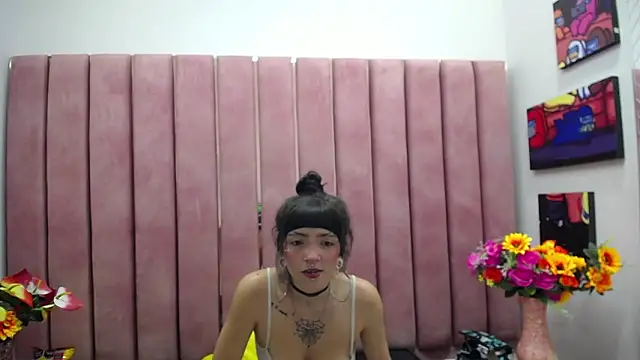 Snapshot of Samantha_Smiith chatting on December 14, 3:07 am Samantha Smiith online show from December 14, 3:07 am