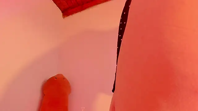 Snapshot of HarleyRedd chatting on March 1, 10:02 am HarleyRedd online show from March 1, 10:02 am