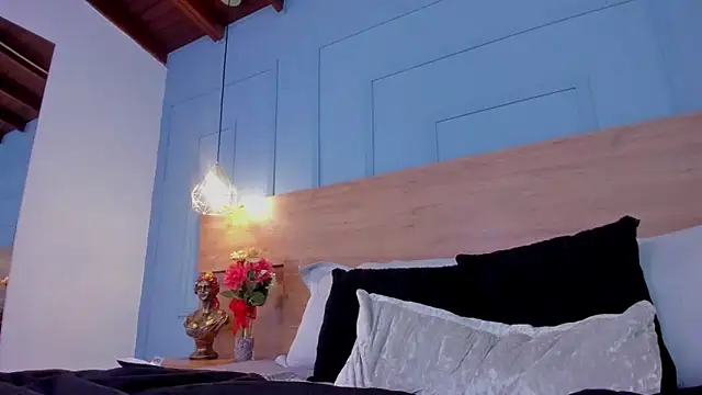 andymiller  online show from March 5, 5:39 pm