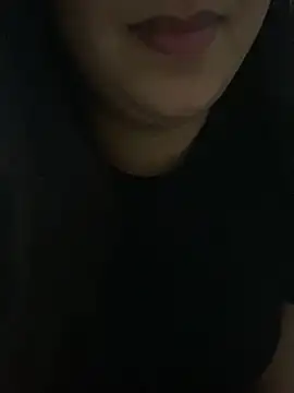 Snapshot of yassminsexy22 chatting on November 6, 10:10 pm yassminsexy22 online show from November 6, 10:10 pm