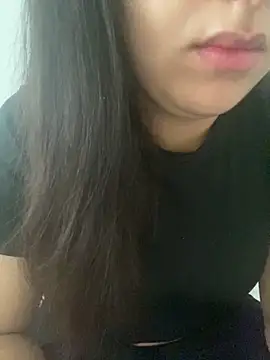 Snapshot of yassminsexy22 chatting on November 8, 10:15 am yassminsexy22 online show from November 8, 10:15 am