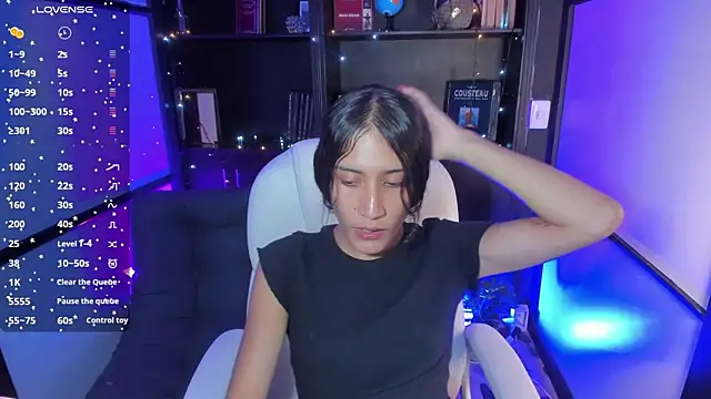 Snapshot of CamilaHarperr_ chatting on December 12, 3:21 am CamilaHarperr online show from December 12, 3:21 am