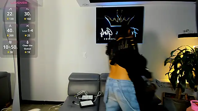 Snapshot of CamilaHarperr_ chatting on March 4, 3:44 am CamilaHarperr online show from March 4, 3:44 am