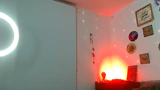 catalinamommyx online show from March 6, 1:57 am