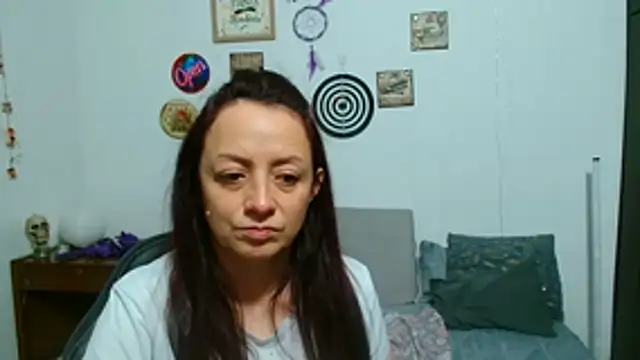 catalinamommyx online show from June 12, 1:59 am