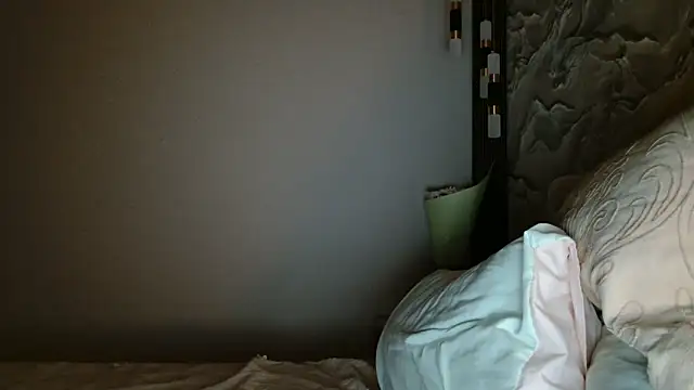  CattrinaVegas  online show from November 22, 7:57 pm