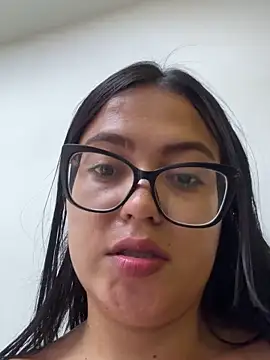 Snapshot of Karla-sexy01 chatting on October 30, 12:06 pm Karla-sexy01 online show from October 30, 12:06 pm