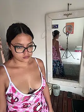 Snapshot of Karla-sexy01 chatting on November 13, 12:48 pm Karla-sexy01 online show from November 13, 12:48 pm