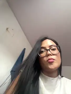 Snapshot of Karla-sexy01 chatting on June 5, 7:41 pm Karla-sexy01 online show from June 5, 7:41 pm