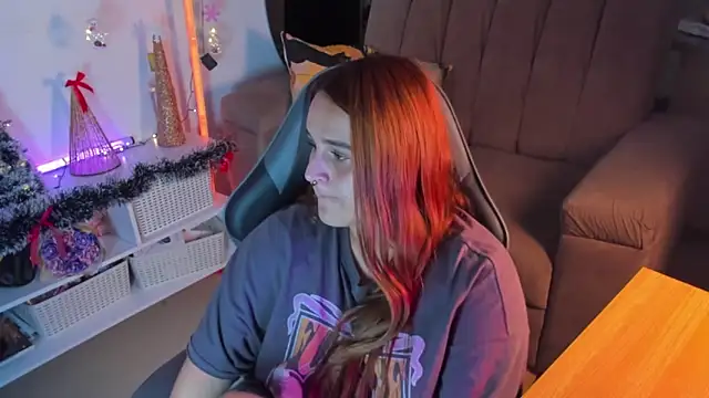 evy orange1 online show from December 19, 1:56 am