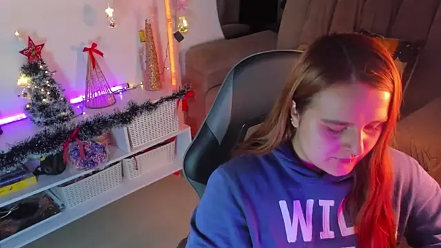 evy orange1 online show from December 20, 3:35 am