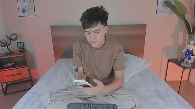 Snapshot of justinbiler chatting on September 13, 12:27 pm justinbiler online show from September 13, 12:27 pm