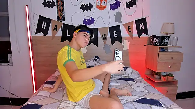 Snapshot of justinbiler chatting on October 25, 12:56 pm justinbiler online show from October 25, 12:56 pm