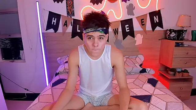 Snapshot of justinbiler chatting on October 26, 2:12 pm justinbiler online show from October 26, 2:12 pm