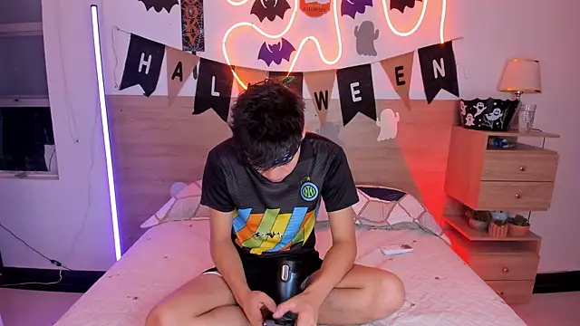 Snapshot of justinbiler chatting on October 28, 1:47 pm justinbiler online show from October 28, 1:47 pm