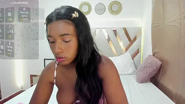 KriisvanyLeroy online show from March 1, 10:56 pm