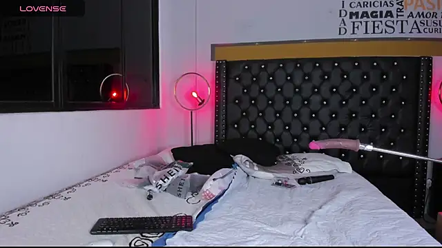 Snapshot of MADISSONLOVE_ chatting on September 16, 3:40 am MADISSONLOVE online show from September 16, 3:40 am