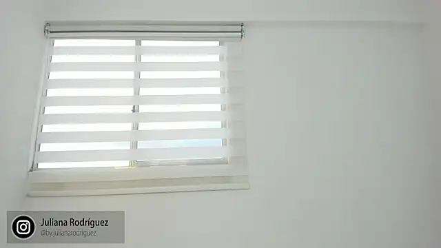 Julifoxx online show from November 17, 9:53 pm