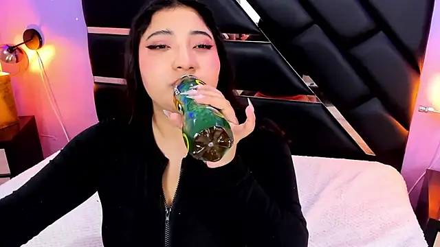 Emma monserrat online show from July 15, 11:26 am