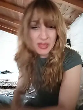 Viudanegraa online show from July 18, 2:32 pm