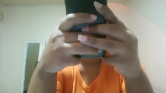 Snapshot of Ivon-09 chatting on May 10, 1:05 pm Ivon-09 online show from May 10, 1:05 pm