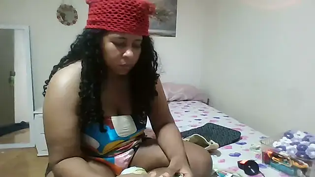 Snapshot of Ivon-09 chatting on May 11, 2:45 pm Ivon-09 online show from May 11, 2:45 pm