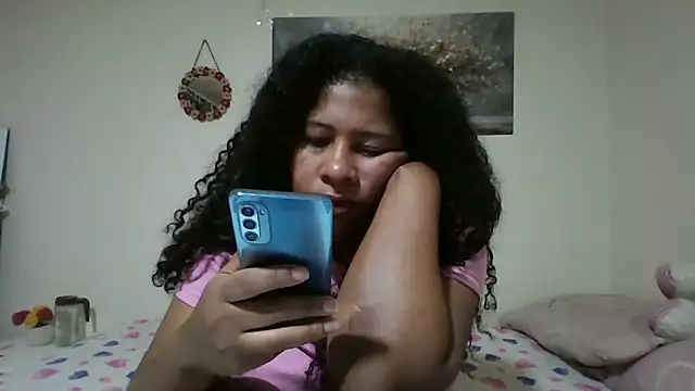 Snapshot of Ivon-09 chatting on May 24, 12:32 pm Ivon-09 online show from May 24, 12:32 pm