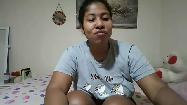 Snapshot of Ivon-09 chatting on May 27, 12:02 pm Ivon-09 online show from May 27, 12:02 pm