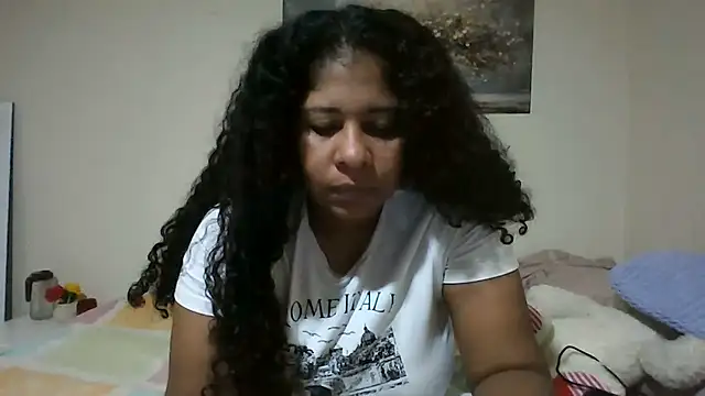 Snapshot of Ivon-09 chatting on June 2, 11:45 am Ivon-09 online show from June 2, 11:45 am