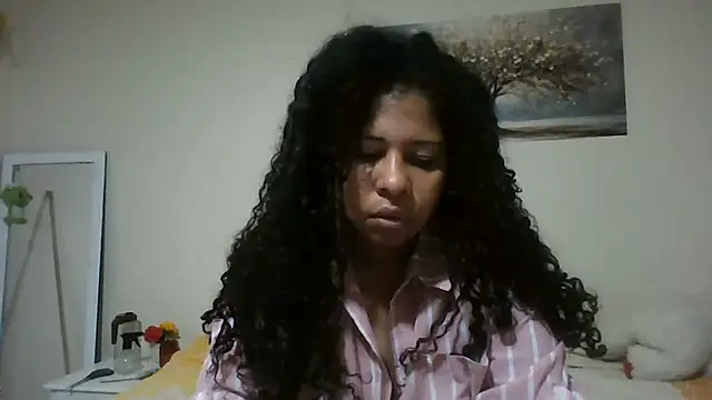 Snapshot of Ivon-09 chatting on June 6, 11:26 am Ivon-09 online show from June 6, 11:26 am