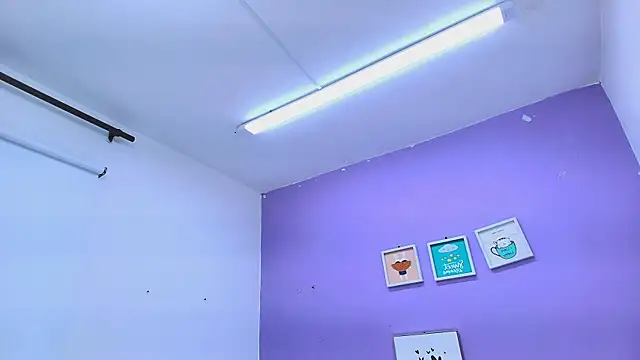 Snapshot of veronica_sinner_ chatting on January 26, 12:01 pm veronica sinner  online show from January 26, 12:01 pm