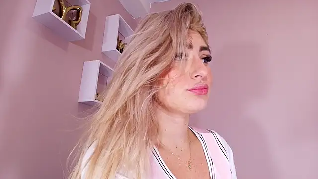 veronica sinner  online show from February 8, 4:21 pm