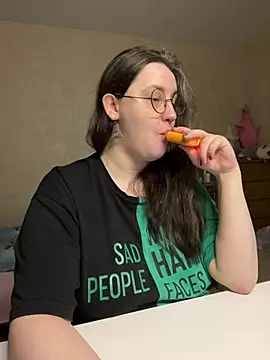 hungry1bunny online show from June 23, 3:10 pm