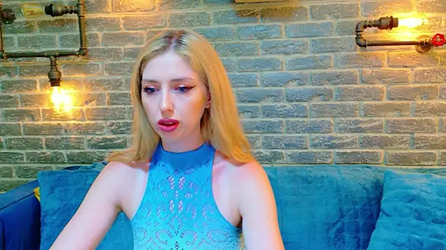 LisaCaprice online show from July 31, 3:39 am