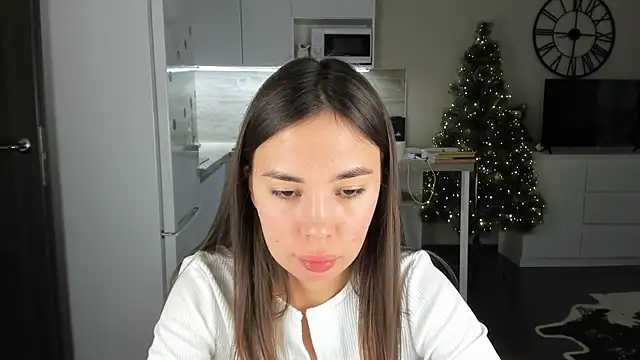 nilliluv online show from January 9, 12:30 pm