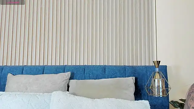 kathecute   online show from October 25, 1:35 am