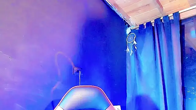 Snapshot of HELEM__S7 chatting on February 6, 6:18 am HELEM S7 online show from February 6, 6:18 am