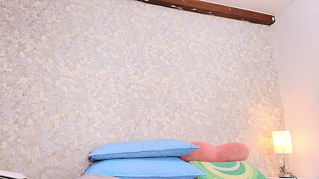 nicol f online show from October 21, 7:25 pm