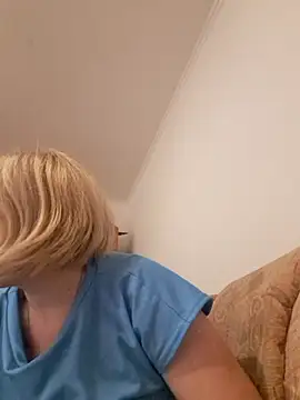 Malichkaanna30 online show from December 30, 2:19 pm