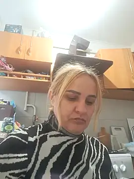 Malichkaanna30 online show from September 28, 12:21 pm