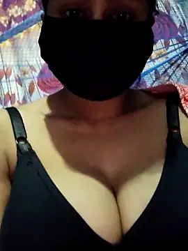 Snapshot of Sexy-sheela chatting on January 1, 4:39 pm Sexy-sheela online show from January 1, 4:39 pm
