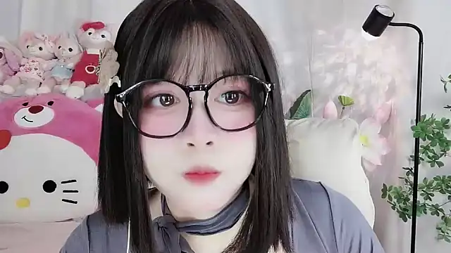 Snapshot of Nancy-Cindy chatting on October 12, 7:35 pm Nancy-Cindy online show from October 12, 7:35 pm