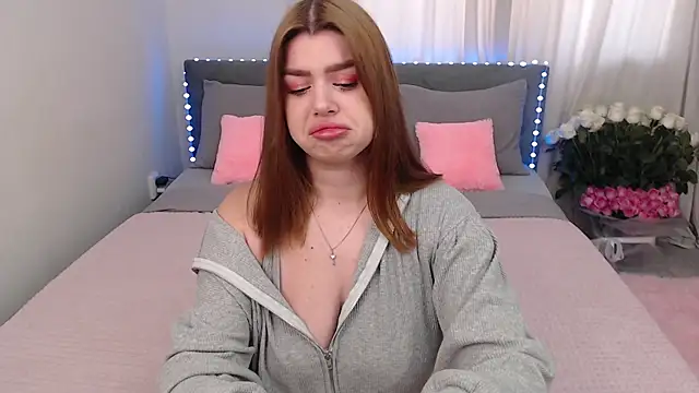 Snapshot of MelanieCarterr chatting on November 28, 7:00 am MelanieCarterr online show from November 28, 7:00 am